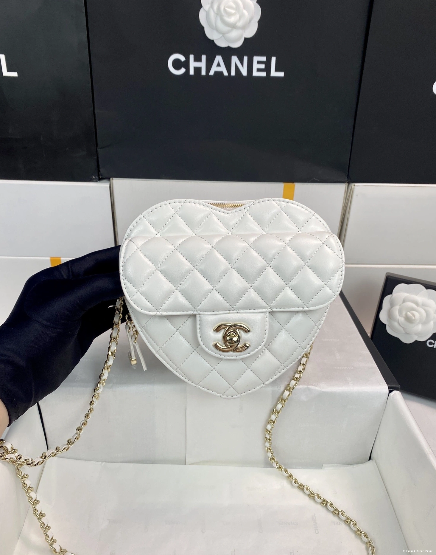 Hyper Peter Heart CHANEL Bag-18*16.5*6.5CM 0806